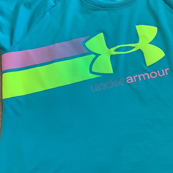 ✨2 Under Armour HeatGear Loose Fit Shirts Blue and Purple Youth size XL - Picture 5 of 14